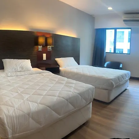 Deluxe Twin Room Ays
